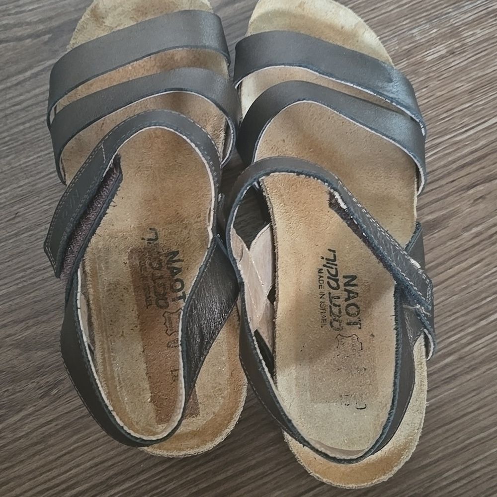 Naot Kayla Leather Strappy Open Toe Wedge Sandals Black Size 8-8.5 (39) - Picture 2 of 6